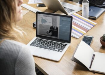 The Global Crisis of Communication CompromISE